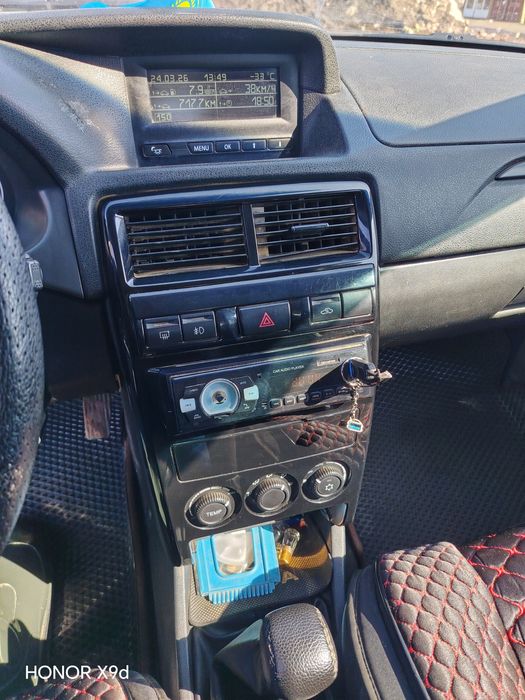 Продам приора казашка