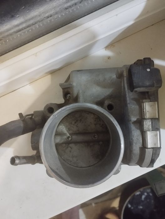 Продам дросельную заслонку