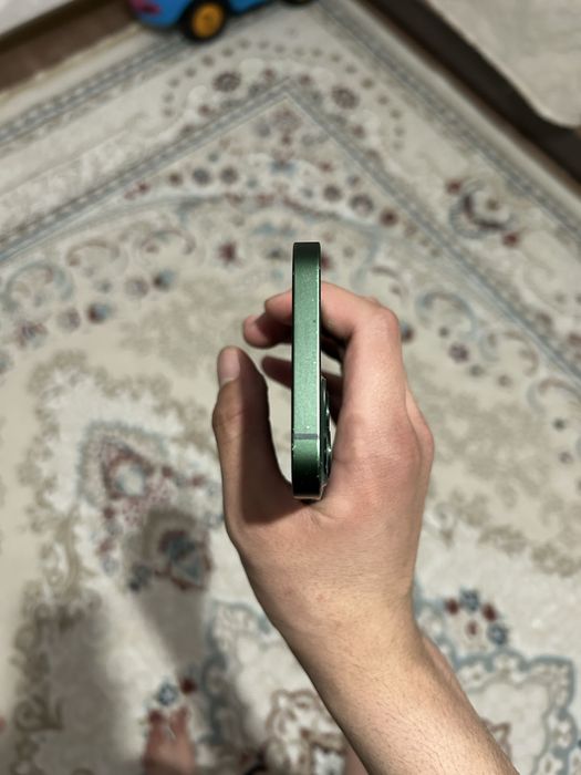 Iphone 13 емкость 100%