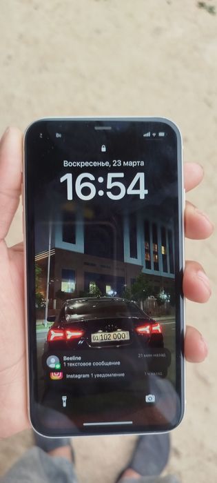 iPhone 11 64G  karobka bor holati alo