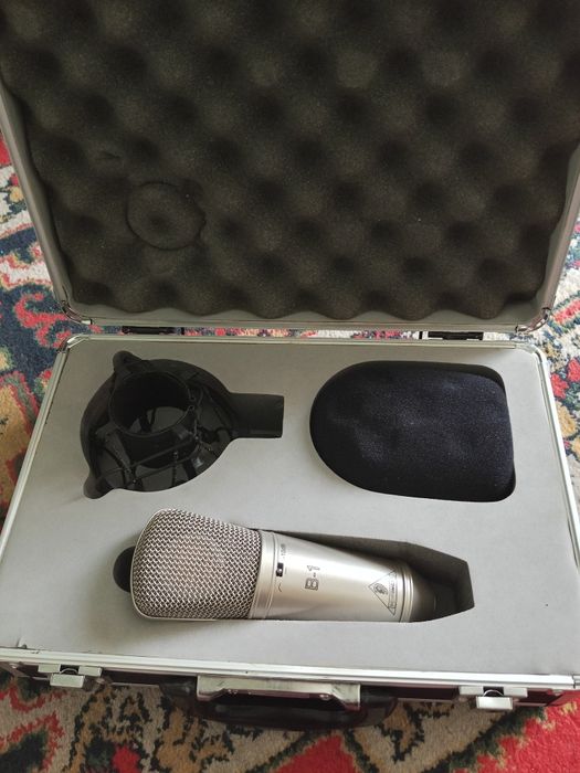 Продается студийный микрофон Behringer B-1 (новый, в коробке)