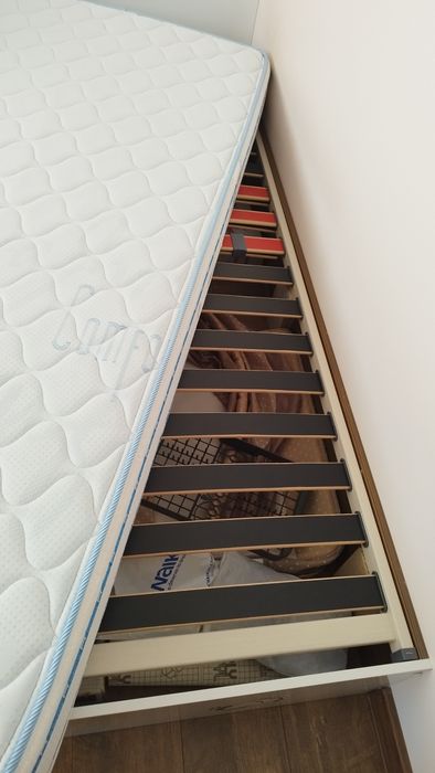 Легло с матрак и подматрачна рамка