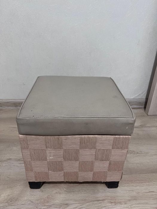 Пуфик домашний б/у