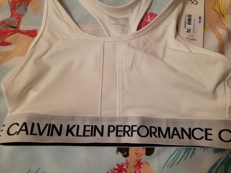 Calvin Klein спортен сутиен