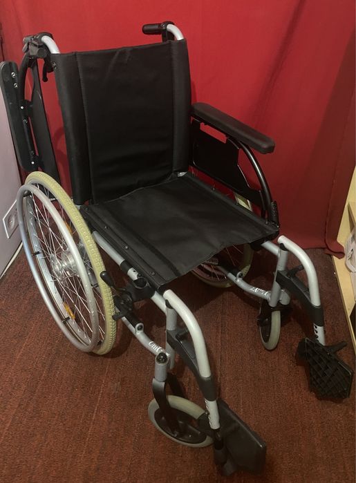 Caruț handicap carucior dizabilitați batrani Pliabil