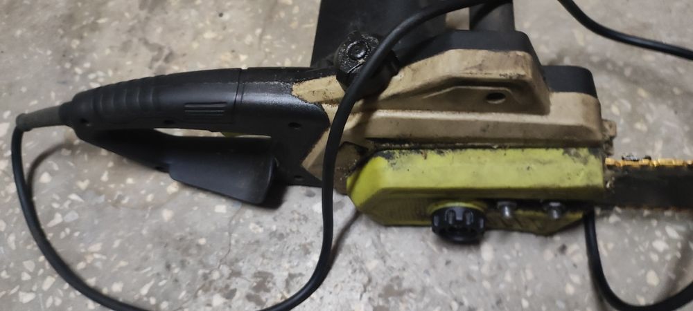Электропила б/у  не рабочая