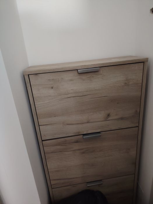 Montez și asamblez mobilier