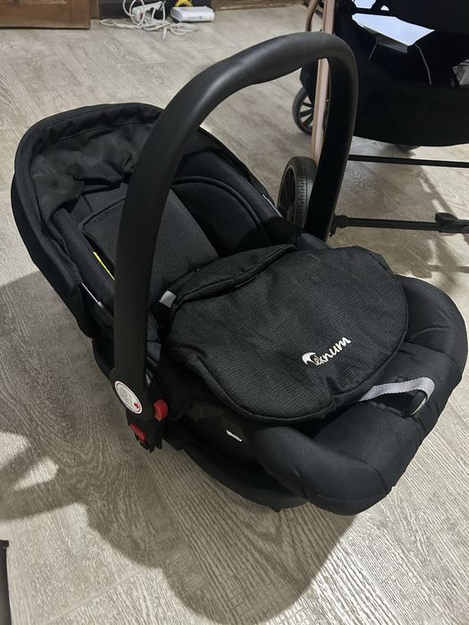 Продам коляску с авто-люлькой б/у