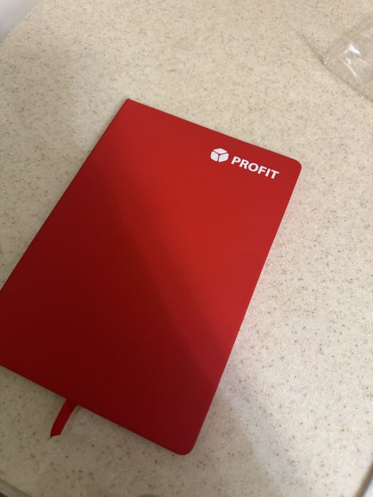 Новый! Блокнот в яркокрасном цвете