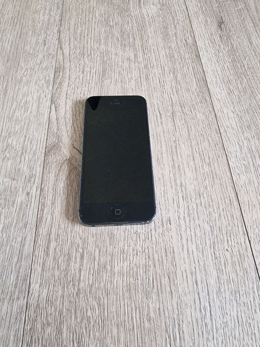 Apple iPhone 5 32 GB pentru colecționari