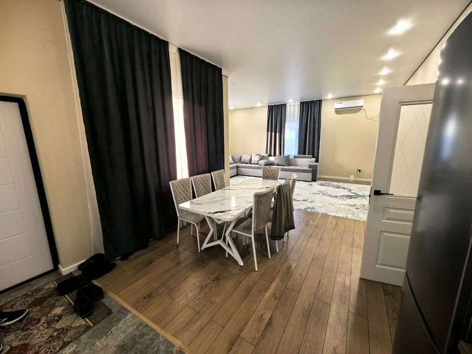 Сдается дом в 20-ом микрорайоне.