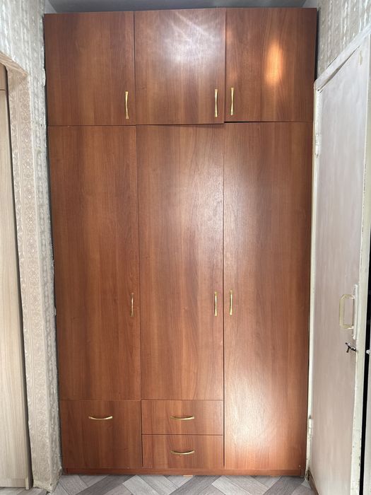 Продам шкаф в отличном состоянии.