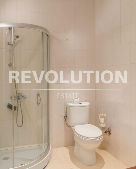 Дава се под наем Двустаен апартамент в Варна, Бриз - 65 кв.м за 450 € - Снимка #3