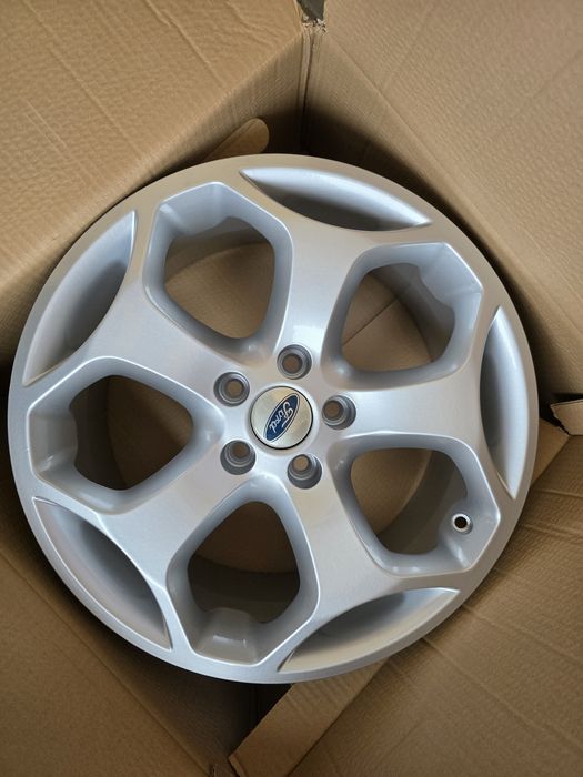 Jante de aliaj pentru Ford pe 17 marca rc wheels  model  333