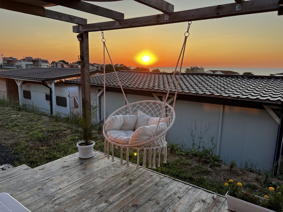 НОВИ ЛЕТНИ ЕМОЦИИ 2026г - Бунгало  Море и Плаж на къмпинг Джой - Арапя