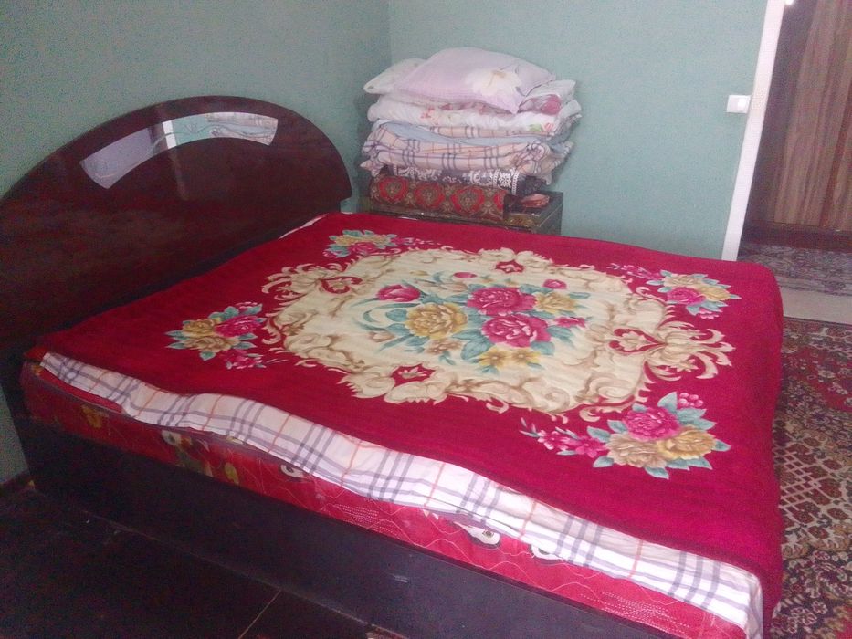 Продам кровать в нормальном состоянии