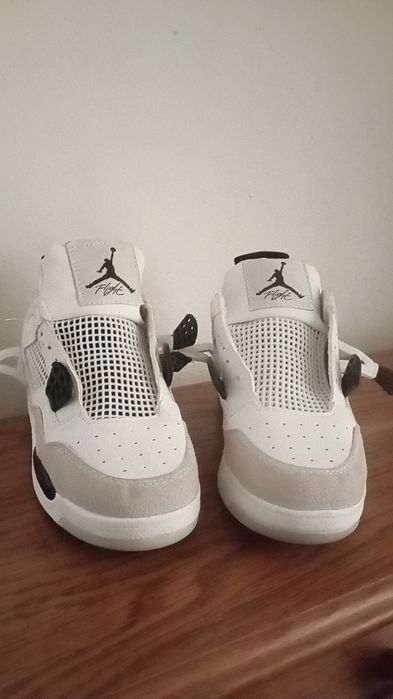 De vânzare Jordan 4 retro