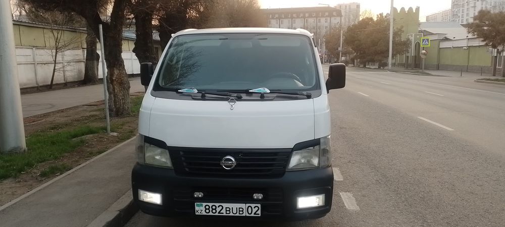 Продам Nissan urvan
