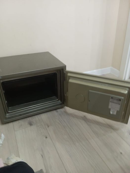 Сейф огнеупорный