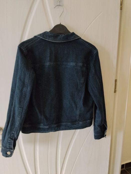 Дамски преходни якета