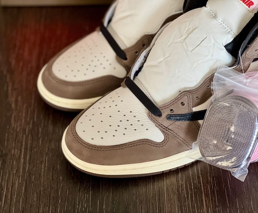 Air Jordan 1 x Travis Scott