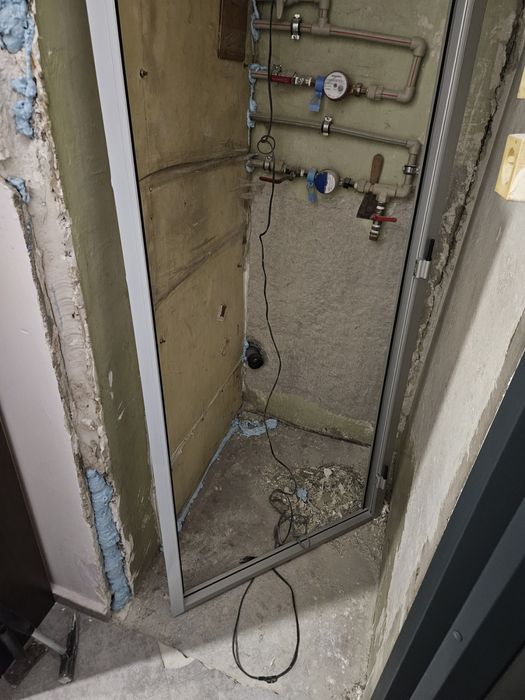 Алуминиева врата Gama сив кестен