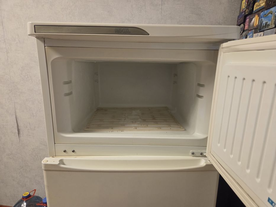 Холодильник Stinol
