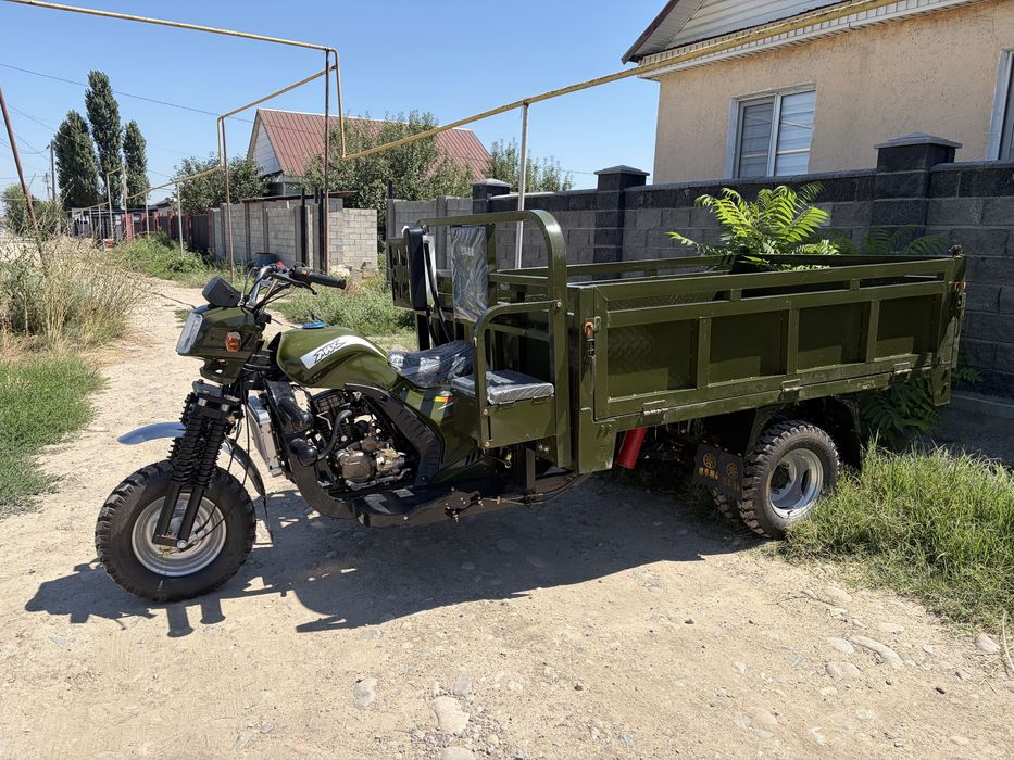 Трицикл 300 куб 2 тонна