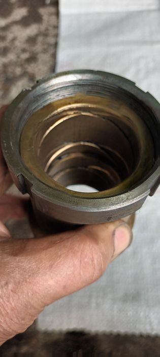 Продавам колони от шприц машина за производство на пласмасови детайли
