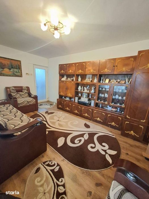 De vanzare apartament cu 3 camere, zona Episcopiei, mobilat și utilat