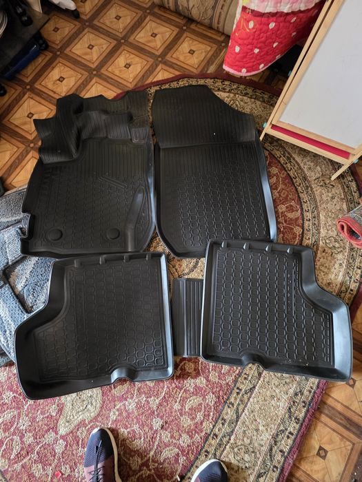 Продам коврики на