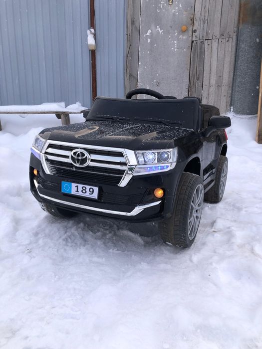 Детская машина с пультом