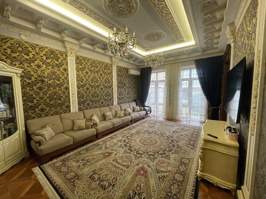 Ipakchi hovli sotiladi 4.10