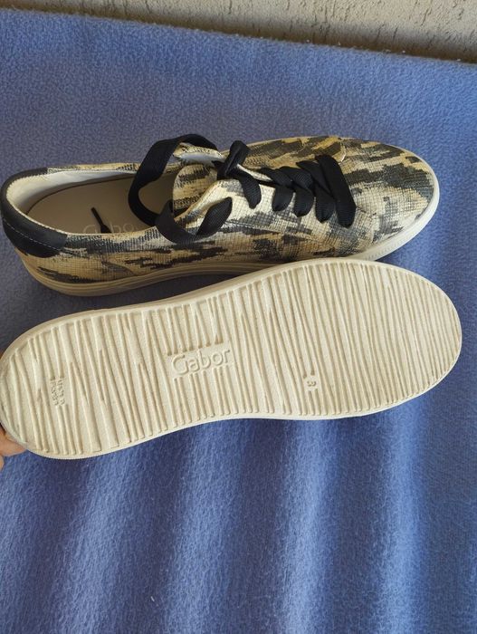 Fin Comfort, Gabor, Kennel & Shemenger и Bär номер 42.