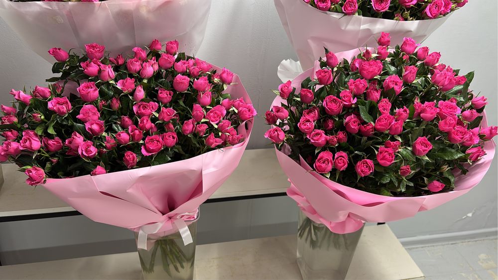 Букет кустовых роз