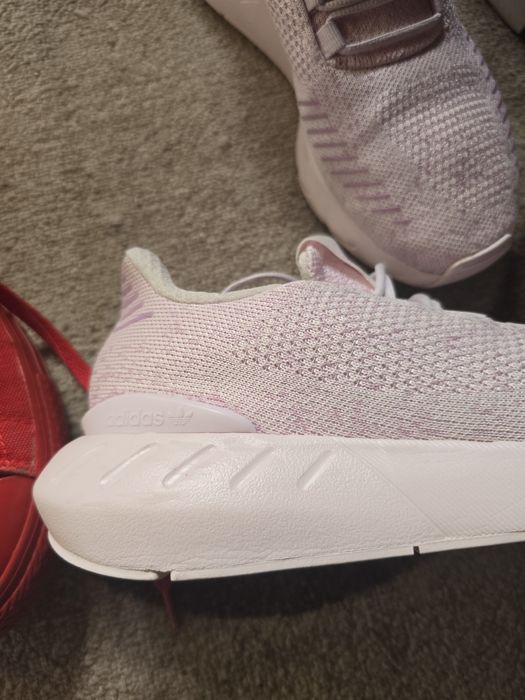 Дамски маратонки Adidas розов