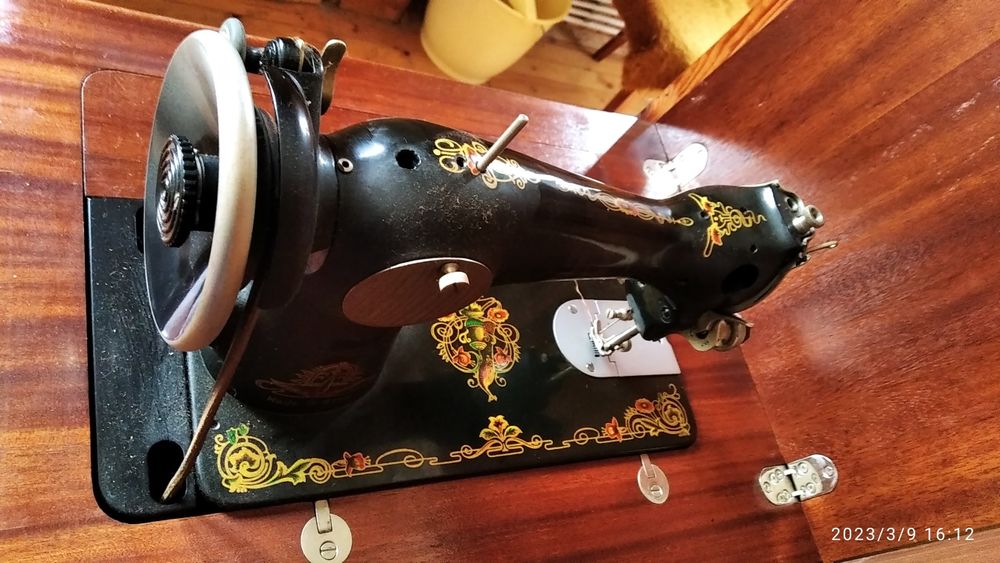 Стара шевна машина