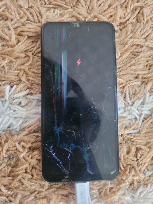 Продам телефоны 5 штук