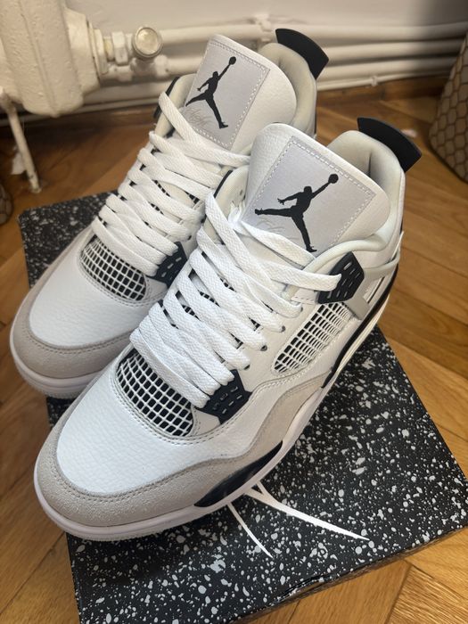 Air Jordan 4 Retro Military Black