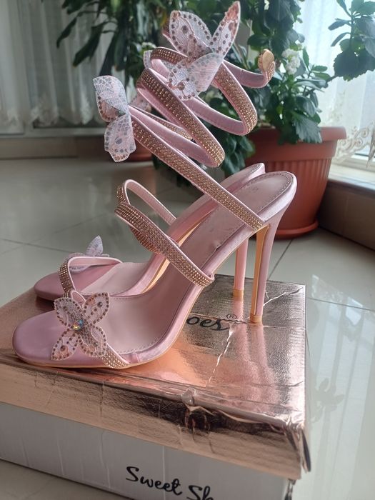 Дамски сандали розов цвят