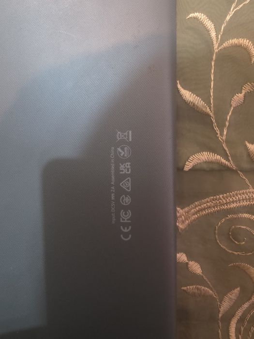Продам плоншет на запчасти