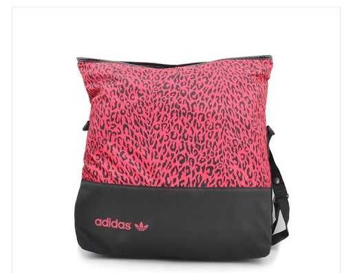 Оригинална дамска чанта Adidas