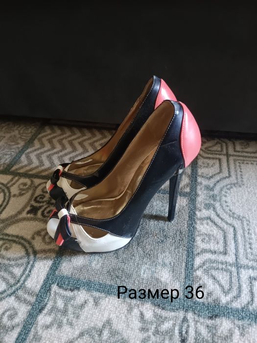 Женскую обувь продам!