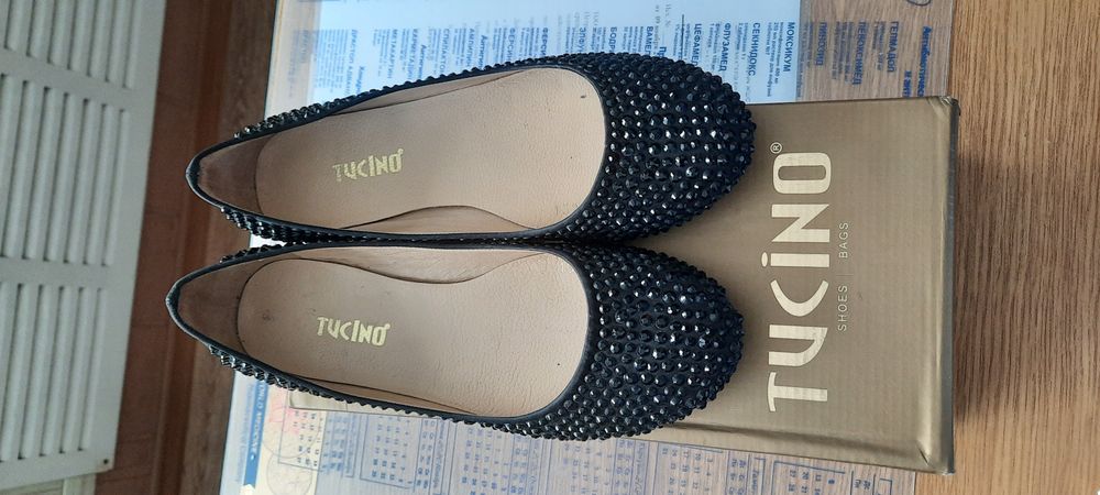 Продам женские балетки