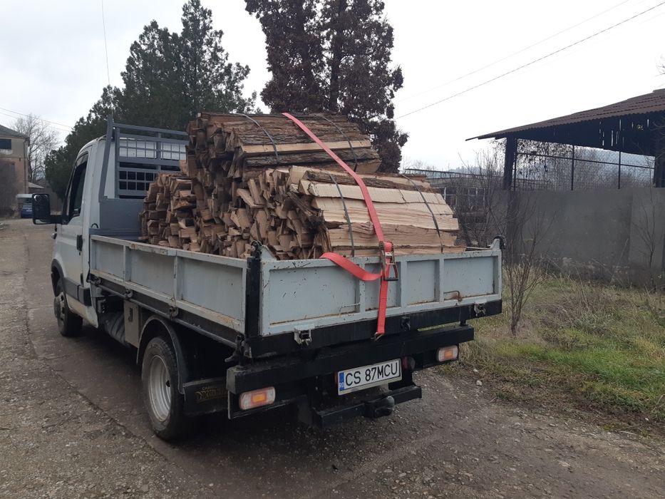 Lemn de gater uscat la palet