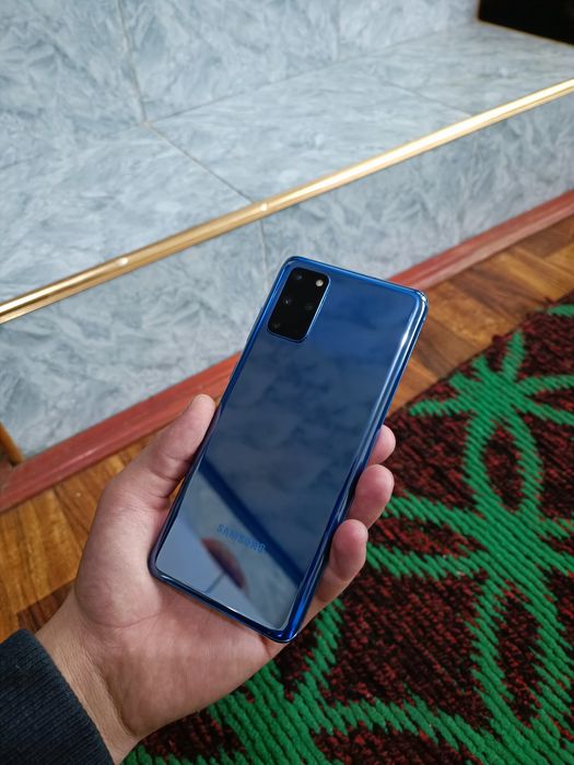 S 20 plus 5 g 256gb ideeal