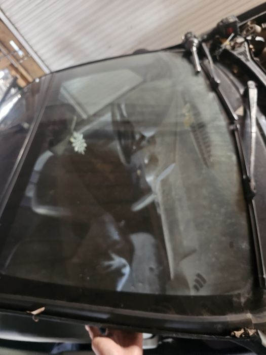 Parbriz DOAR RIDICARE personala  DE LA SEDIUL FIRMEI Dacia Logan  2008