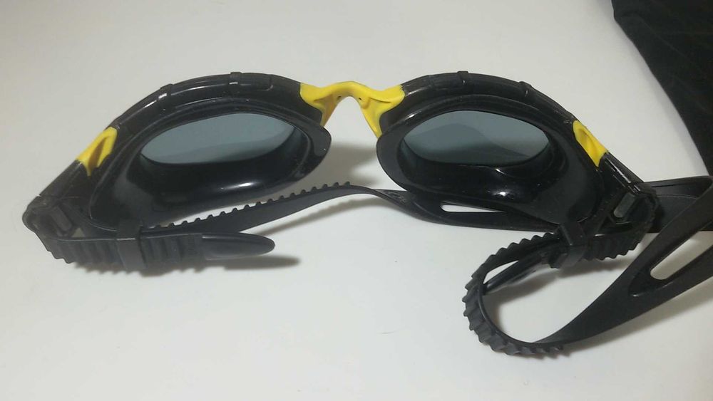 Zoggs плувни очила и шапка; Predator Flex