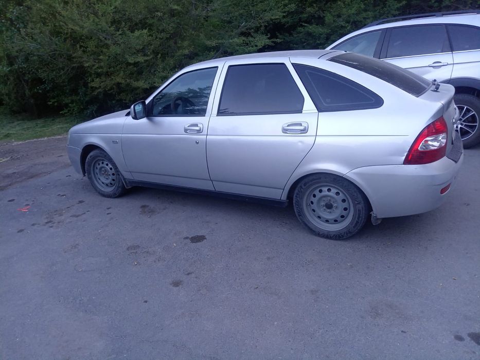 Продам машину приора