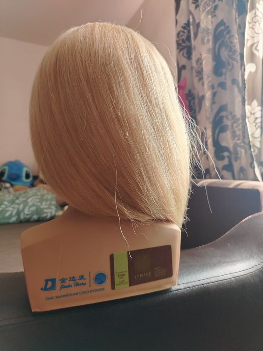 Manechin cu par natural